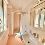 Ξενοδοχείο Playa 3*